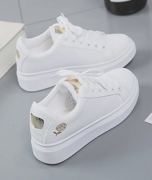 Dames Witte Sneakers met Geborduurde Bloem - Casual Leren Veterschoenen