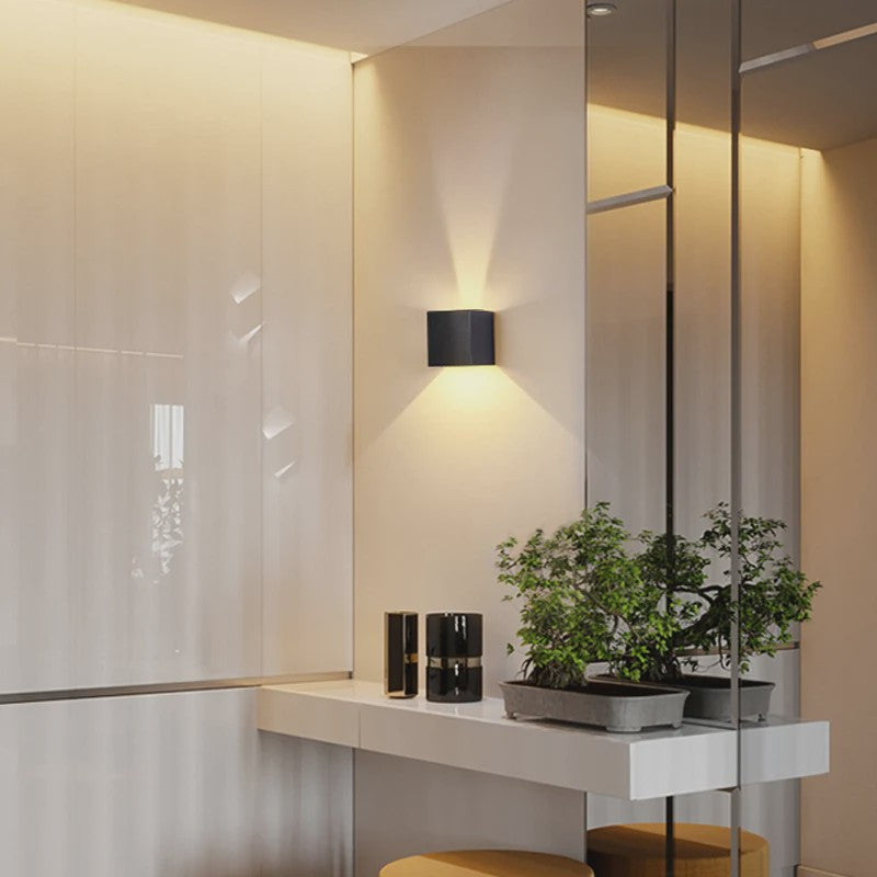 Moderne Vierkante LED Wandlamp - IP65 Waterdicht, Up/Down Verstelbaar Licht voor Buiten & Binnen