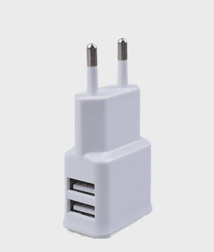 Universele Dual USB Reisadapter EU Stekker 5V - Laad Al Je Apparaten Snel Op