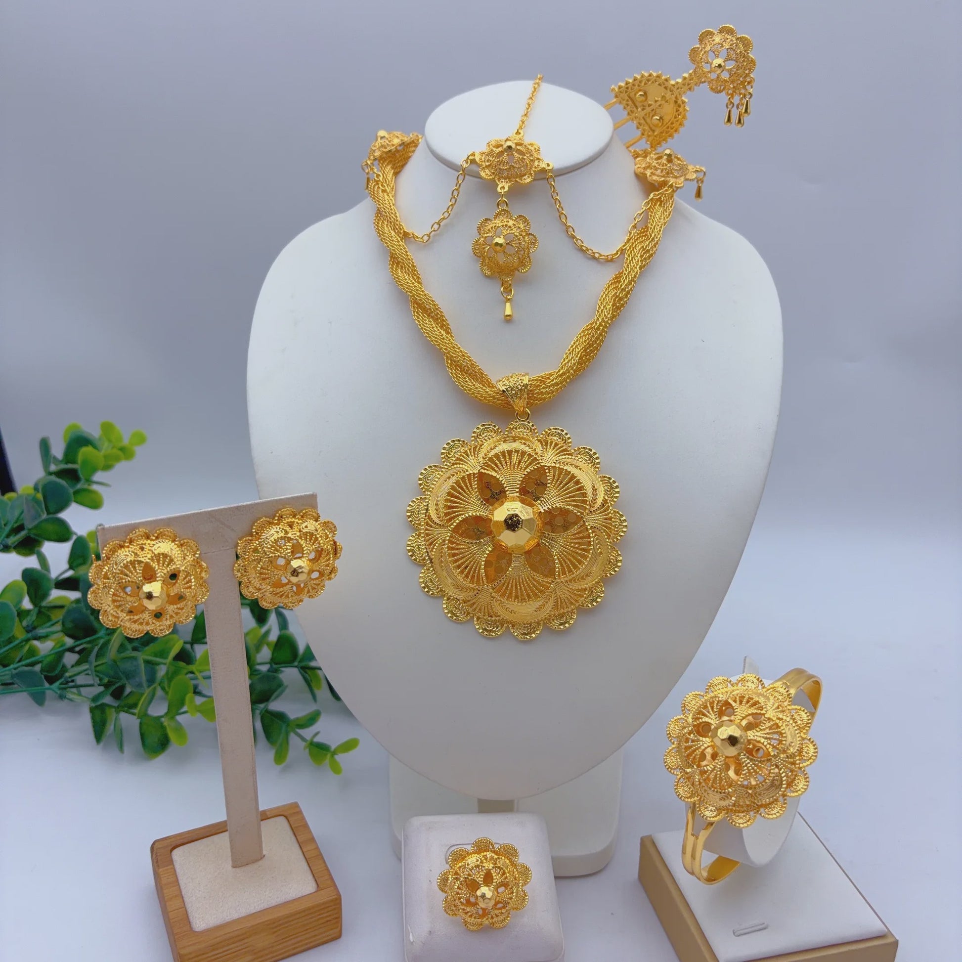 Gouden Sieraden Set Dames 24k Verguld - Afrikaans/Indisch Design met Grote Hanger - Bruiloft & Cadeau