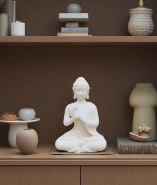 Sfeervolle Buddha Beeldje - Mediterende Boeddha Decoratie - Kunststeen