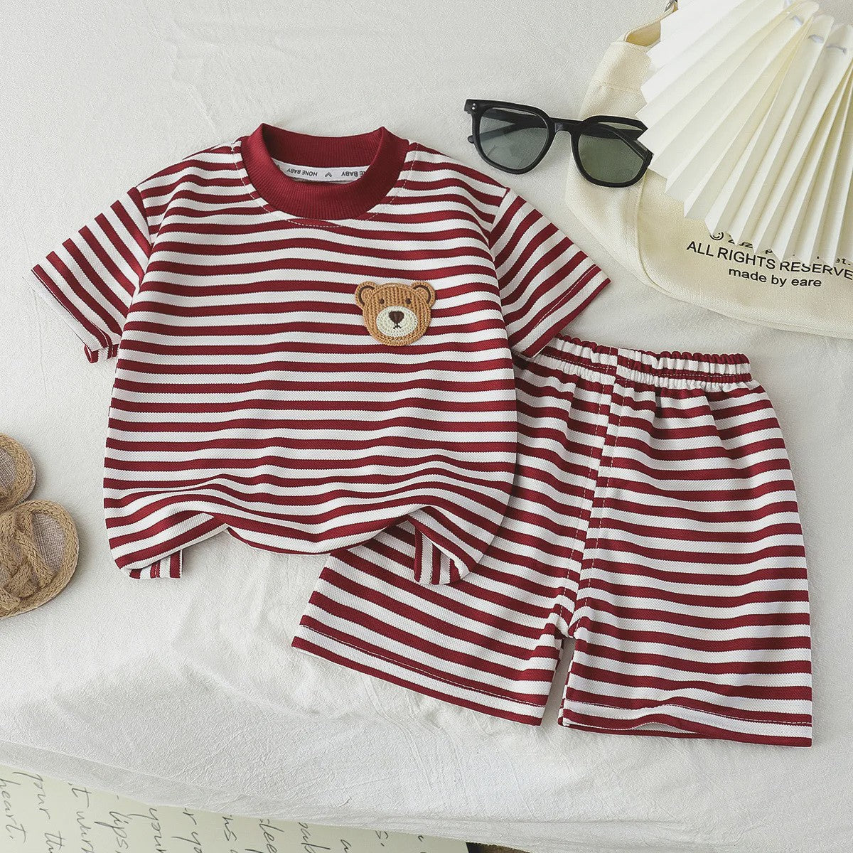 Zomer Set Kinderkleding: Gestreept T-shirt met Korte Mouwen en Short