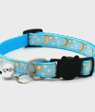 Verstelbare Kattenhalsband met Bel en Sterren/Maan Print - Veilig & Stijlvol