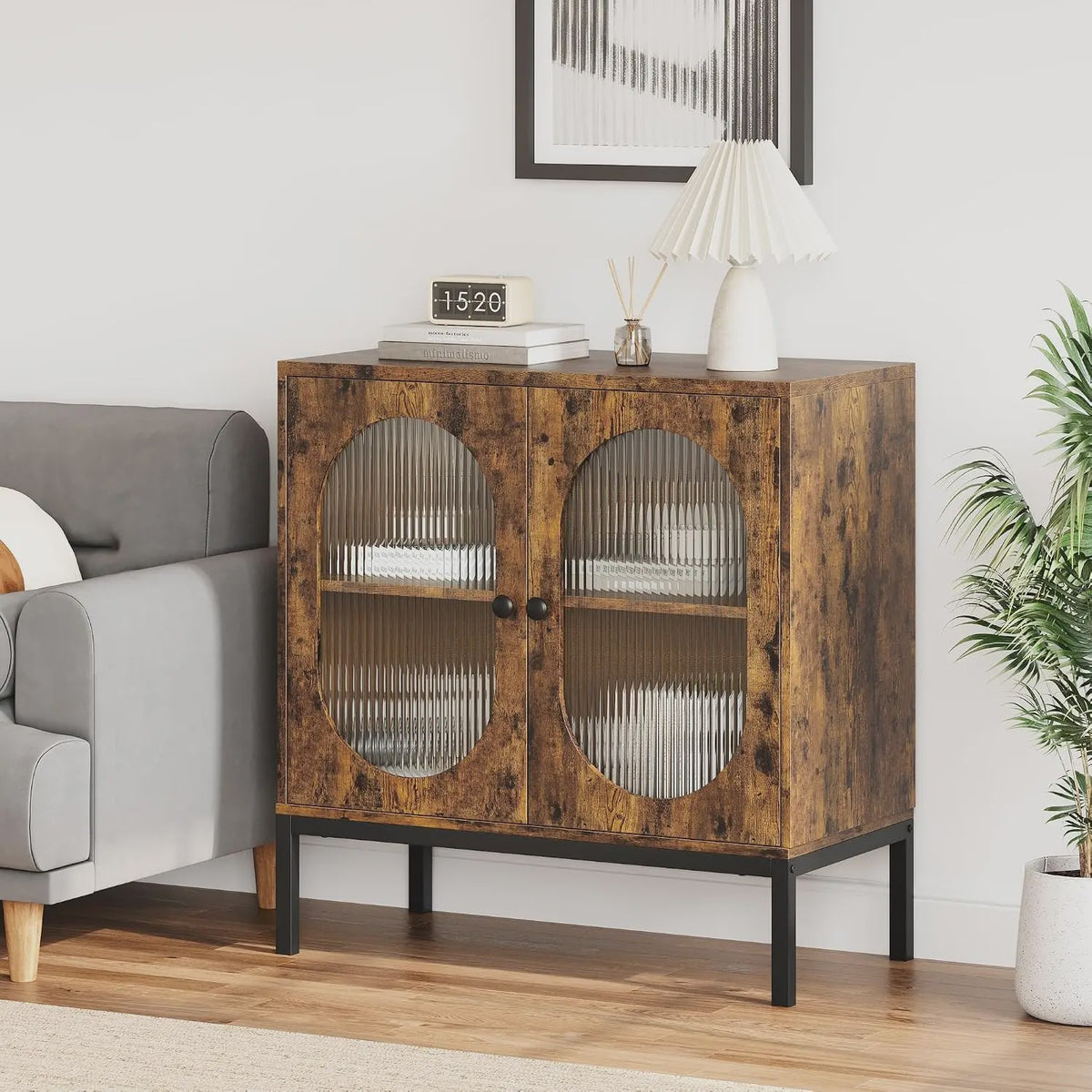 Industriële Buffetkast met Geribbelde Glazen Deuren - Hout & Metaal