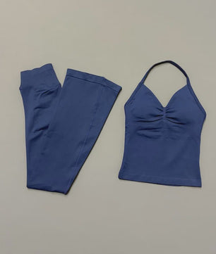 Dames Sportset: Seamless Strappy Top met Ruches & Butt Lifting Flare Leggings