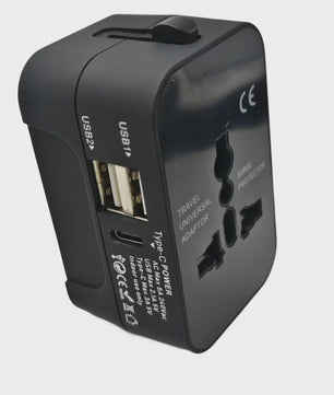 Universele Reisadapter met 2 USB & USB-C Poorten - Wereldwijd Bruikbaar