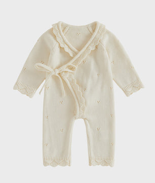 Gebreide Baby Romper met Kanten Rand en V-hals - Jumpsuit voor Jongens & Meisjes