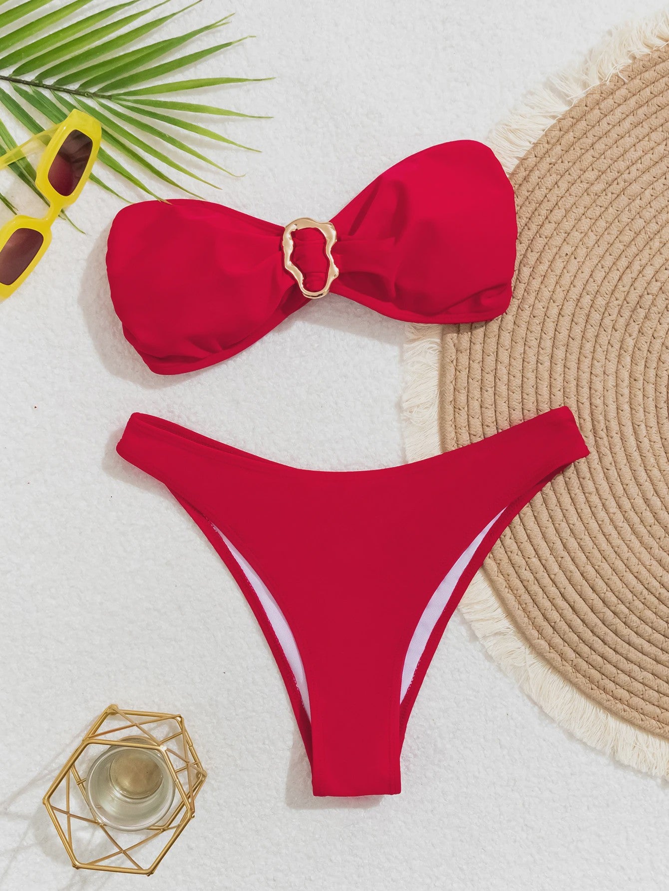 Dames Push-Up Bandeau Bikini Set met Braziliaanse Thong en Goudkleurige Ring Detail