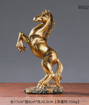 Luxe Winst Paard Statue - Stijlvolle Hars Decoratie voor Woonkamer, Kantoor & Bureau