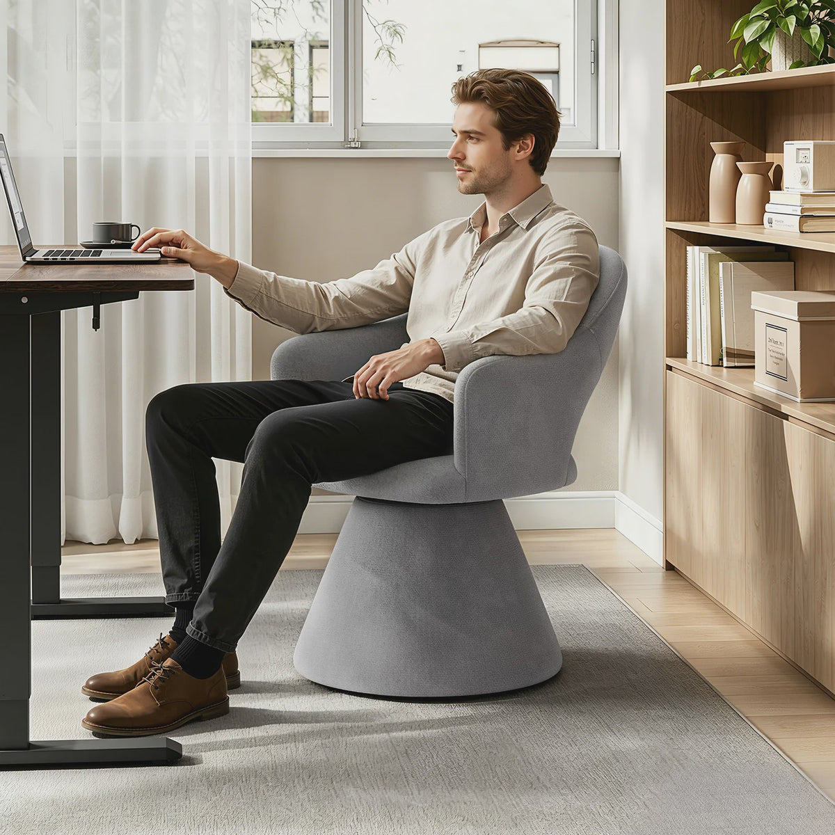 Draaibare eetkamerstoel met hoge rugleuning en linnen bekleding - Beige