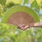 Elegante Chinese Stijl Vouwbare Handwaaier met Kwastje - Perfect voor Dans, Decoratie of Cadeau