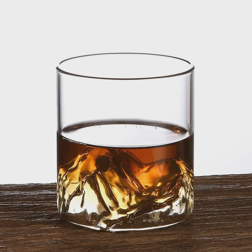 Set van 2 Whiskeyglazen met 3D Berg Design - Kristalhelder & Uniek