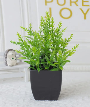 Kunstplant in Zwarte Pot - Decoratieve Groene Plant voor Huis, Kantoor & Feest