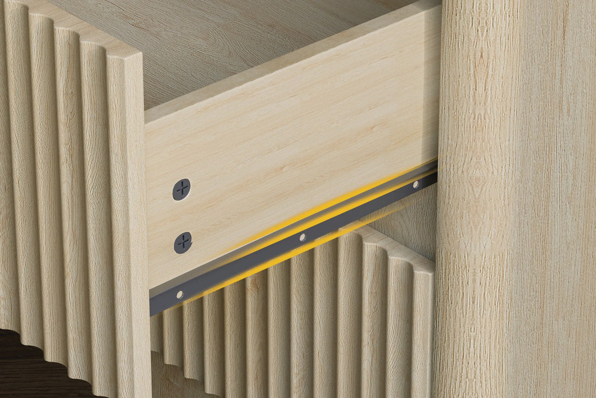 Eiken Nachtkastje met 3 Lades, Goudkleurige Handgrepen en Soft-Close Systeem - 58x38x64 cm