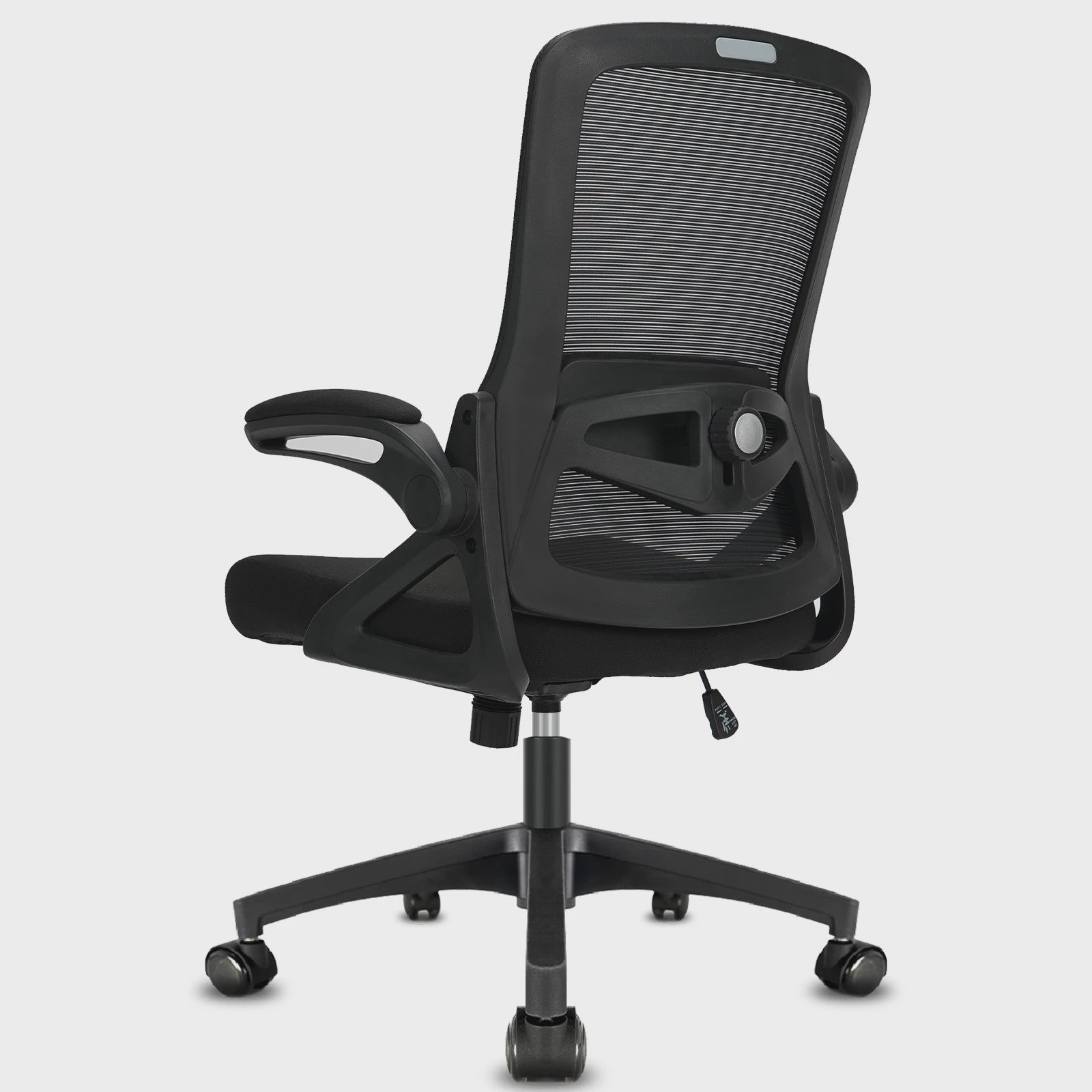 Ergonomische bureaustoel met 90° opklapbare armleuningen en lendensteun