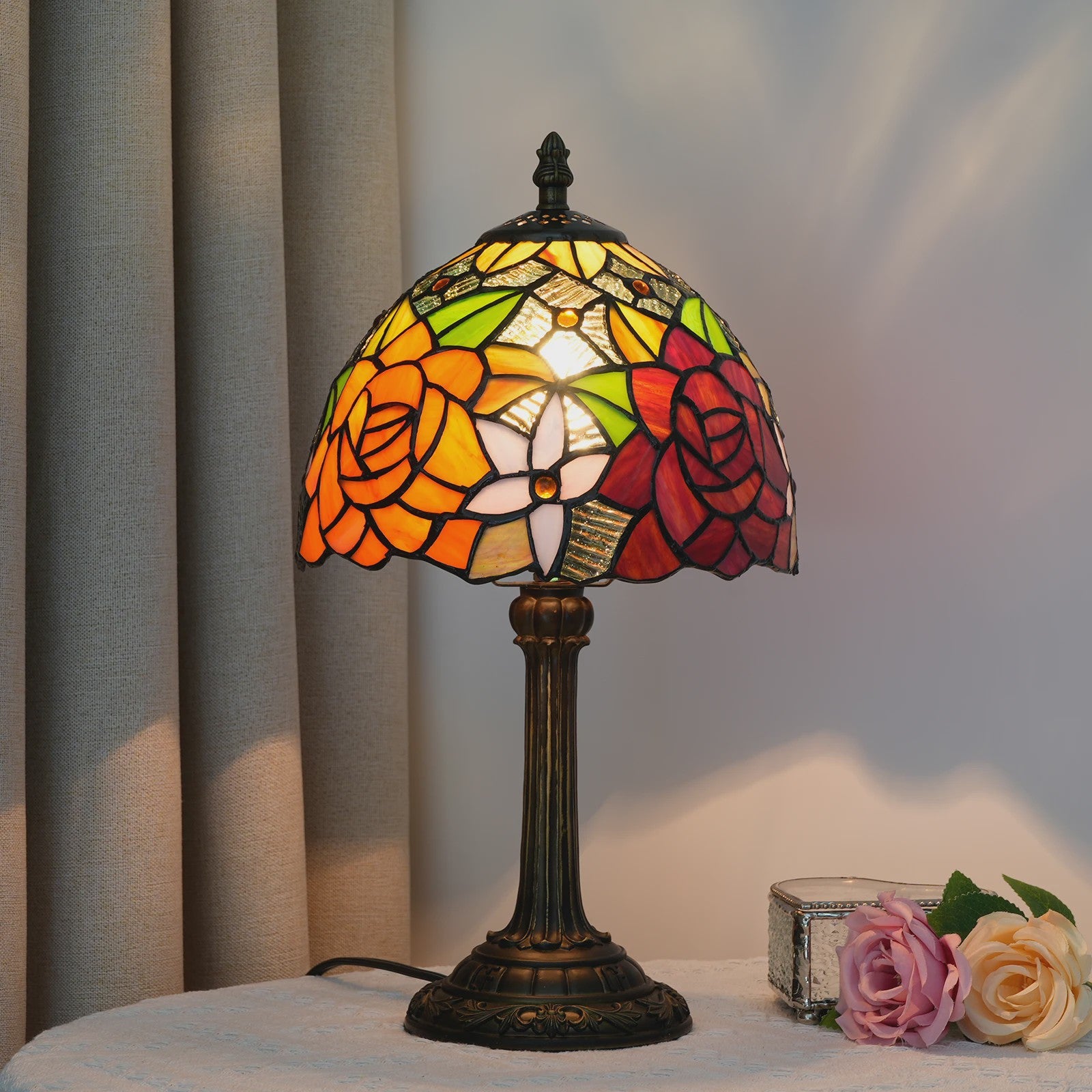 Vintage Stijl Tiffany Tafellamp - 20cm Breed Kleurrijk Glas - Sfeervolle Leeslamp