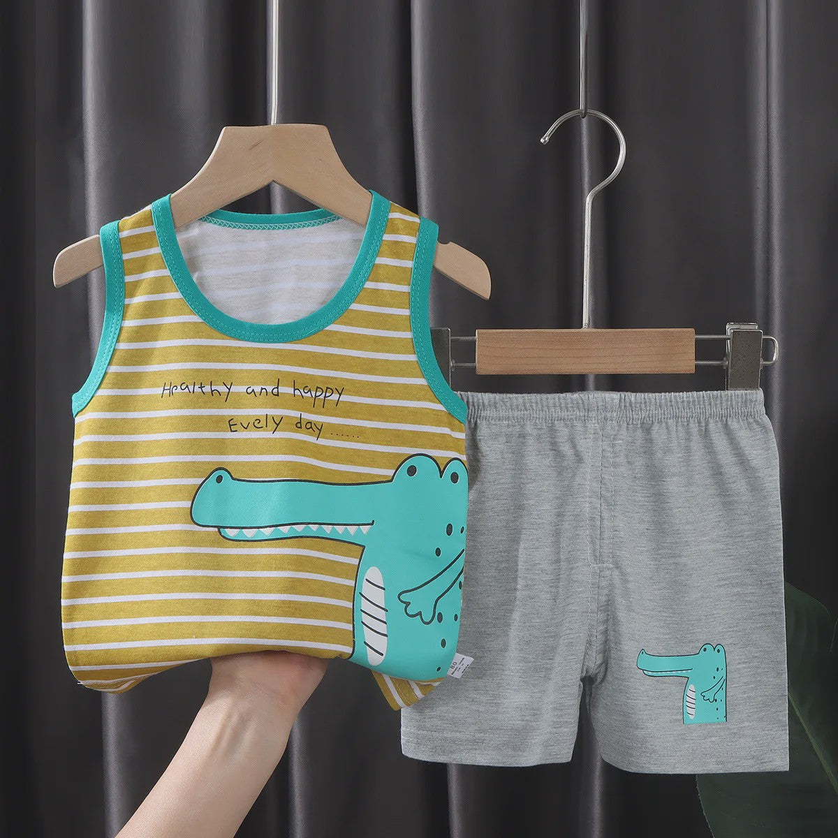 Zomer Set Kinderen: Katoenen Mouwloos Vest & Shorts met Leuke Prints
