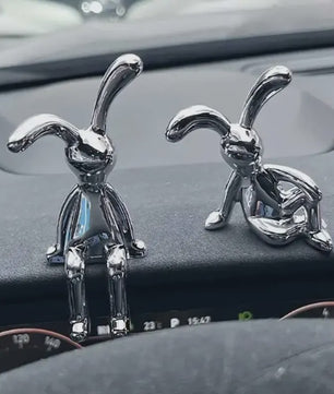 Set van 2 Zilverkleurige Konijnenbeeldjes - Decoratie voor Woonkamer, Slaapkamer, Auto & Bureau