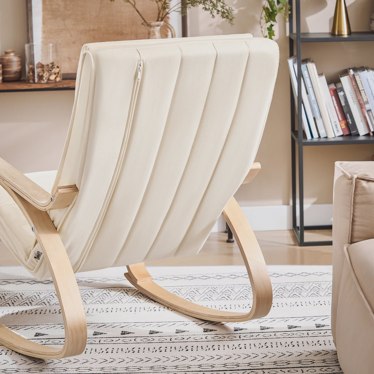 Luxe Schommelstoel Beige met Verstelbare Voetensteun & Draaifunctie | Comfortabel Relaxen