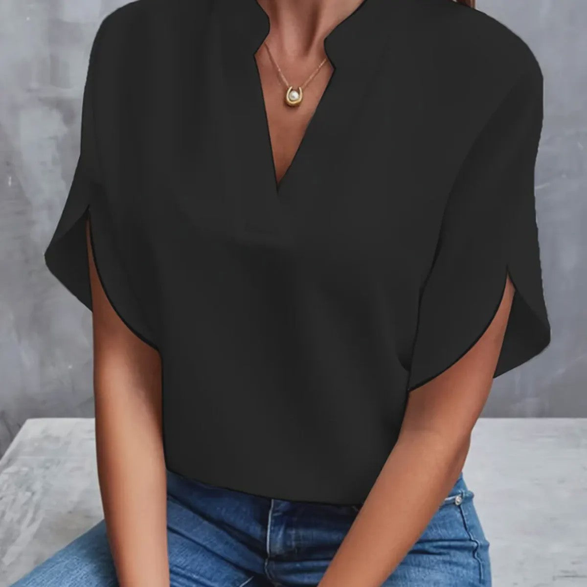 Zomerse Dames Blouse met V-hals en Halve Mouwen - Casual & Elegant
