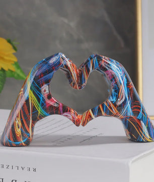 Hart Handen Sculptuur - Unieke Resin Decoratie met Abstracte Print