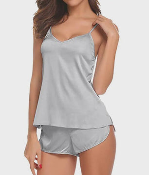 Luxe Satijnen Pyjamaset voor Dames: Comfortabele Camisole & Shorts Nachtkleding