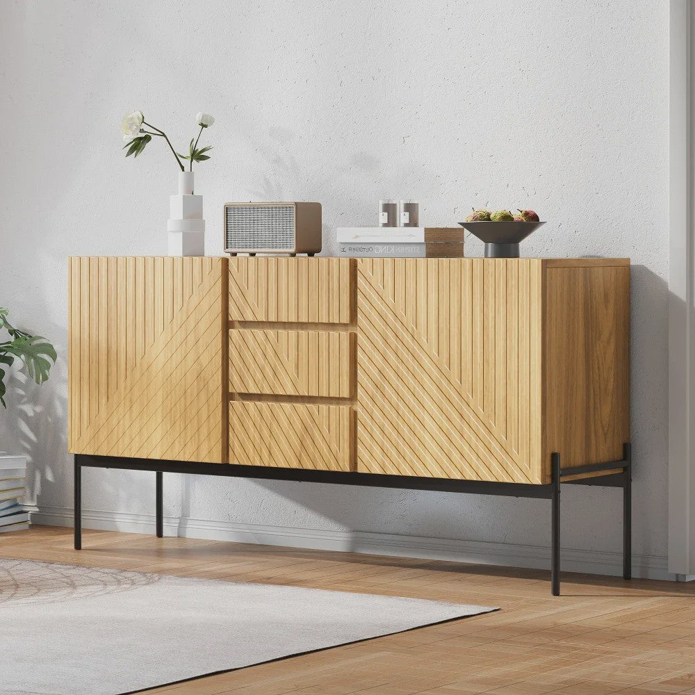 Stijlvol Houten Dressoir met 2 Deuren, 3 Lades en Metalen Poten - 140cm Breed