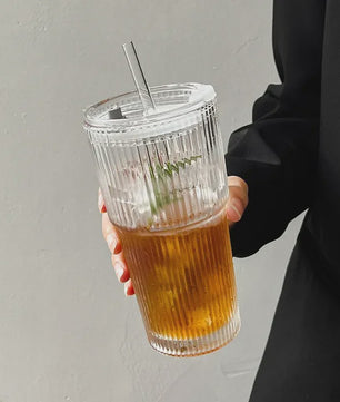 Glazen Koffiebeker met Ribbelpatroon, Deksel & Rietje - 600ML