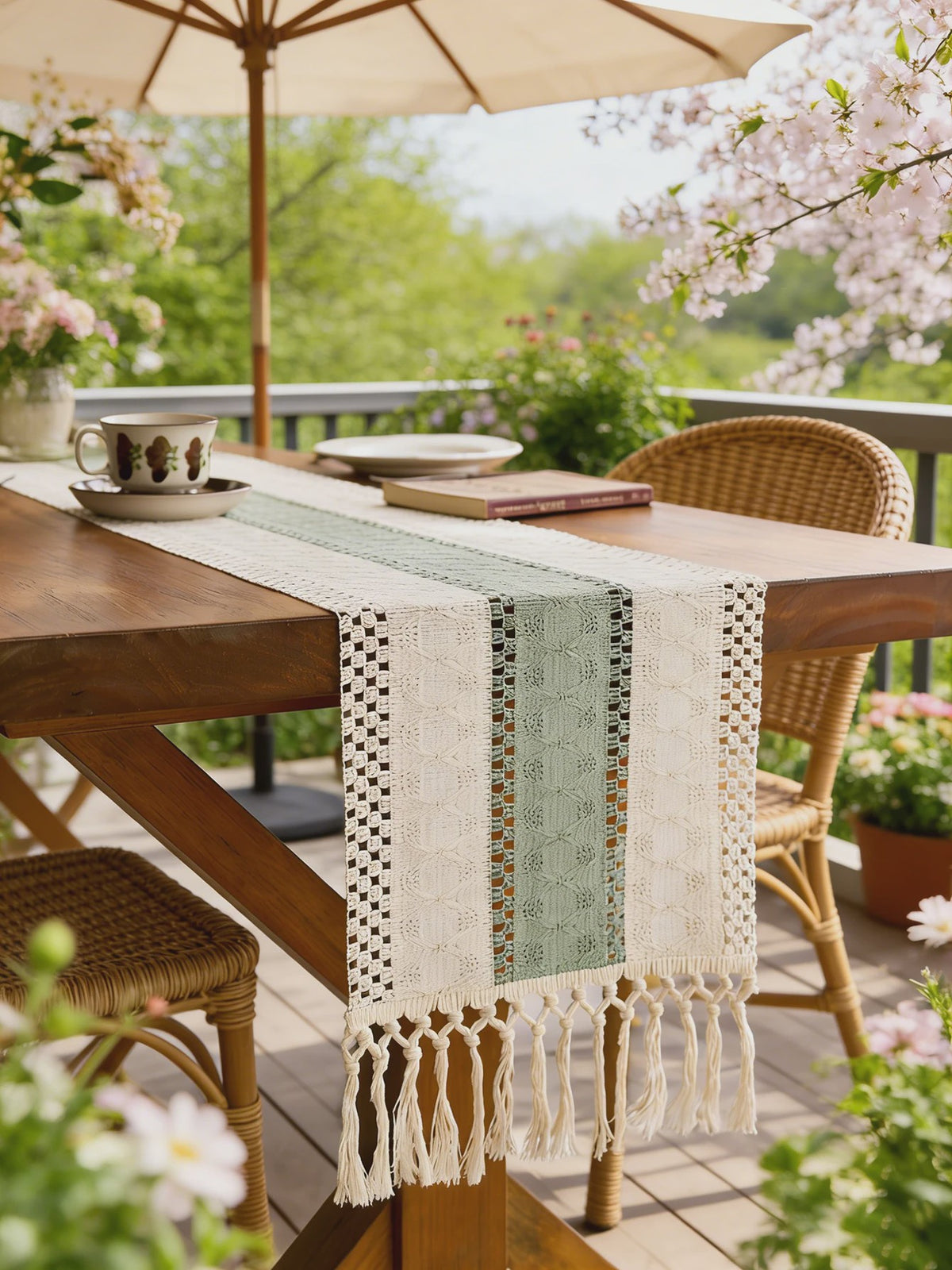 Bohemien Haakwerk Tafelrunner met Franje - Beige & Khaki - Sfeervolle Decoratie voor Binnen & Buiten