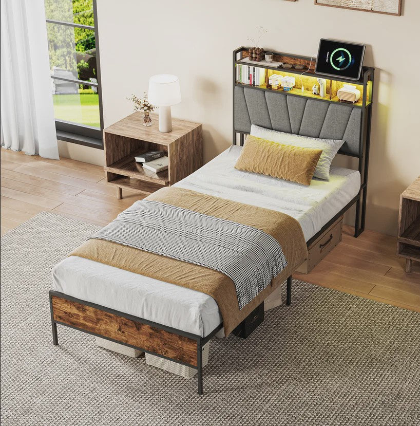 90x200cm Bedframe met LED Opberg Hoofdbord - Metaal & Hout - Gestoffeerd - Geen Boxspring Nodig