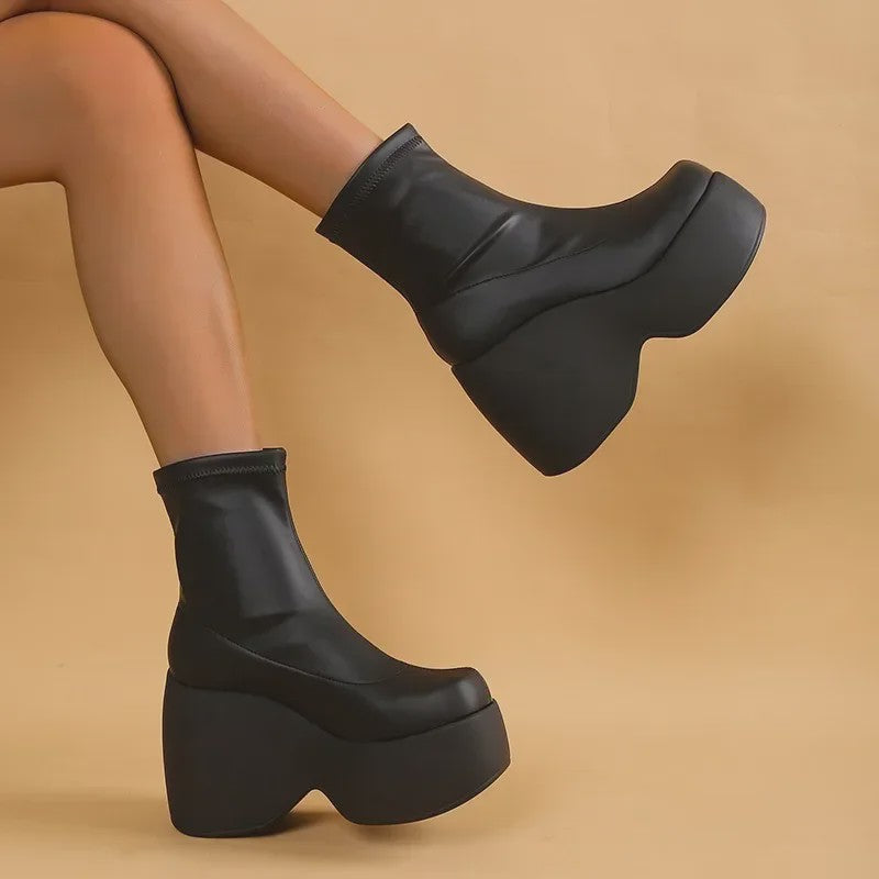 Gothic Plateau Laarzen Dames - Zwart, Maat 43, Comfortabel & Elegant