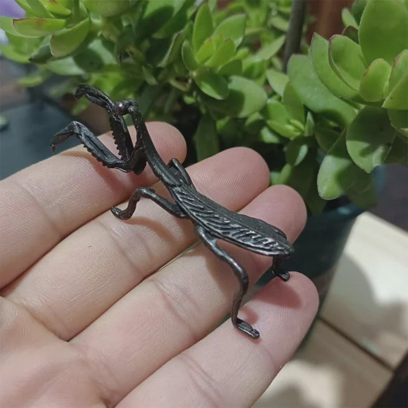 Antiek Messing Bidsprinkhaan Ornament - Miniatuur Insectbeeldje voor Bureau & Feng Shui