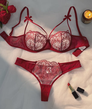 Zwarte Comfortabele 2-delige Lingerieset met Strikjes en Semi-transparant Kant