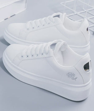 Dames Witte Sneakers met Geborduurde Bloem - Casual Leren Veterschoenen