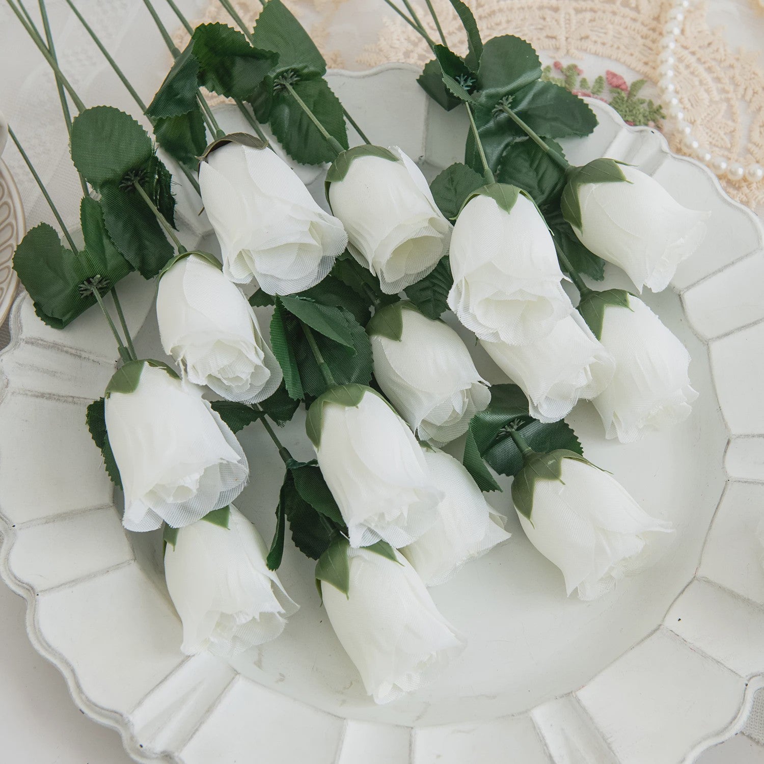 Boeket van 10 Rode Kunst Rozen met Vaas - Decoratie voor Huis, Tuin & Bruiloft