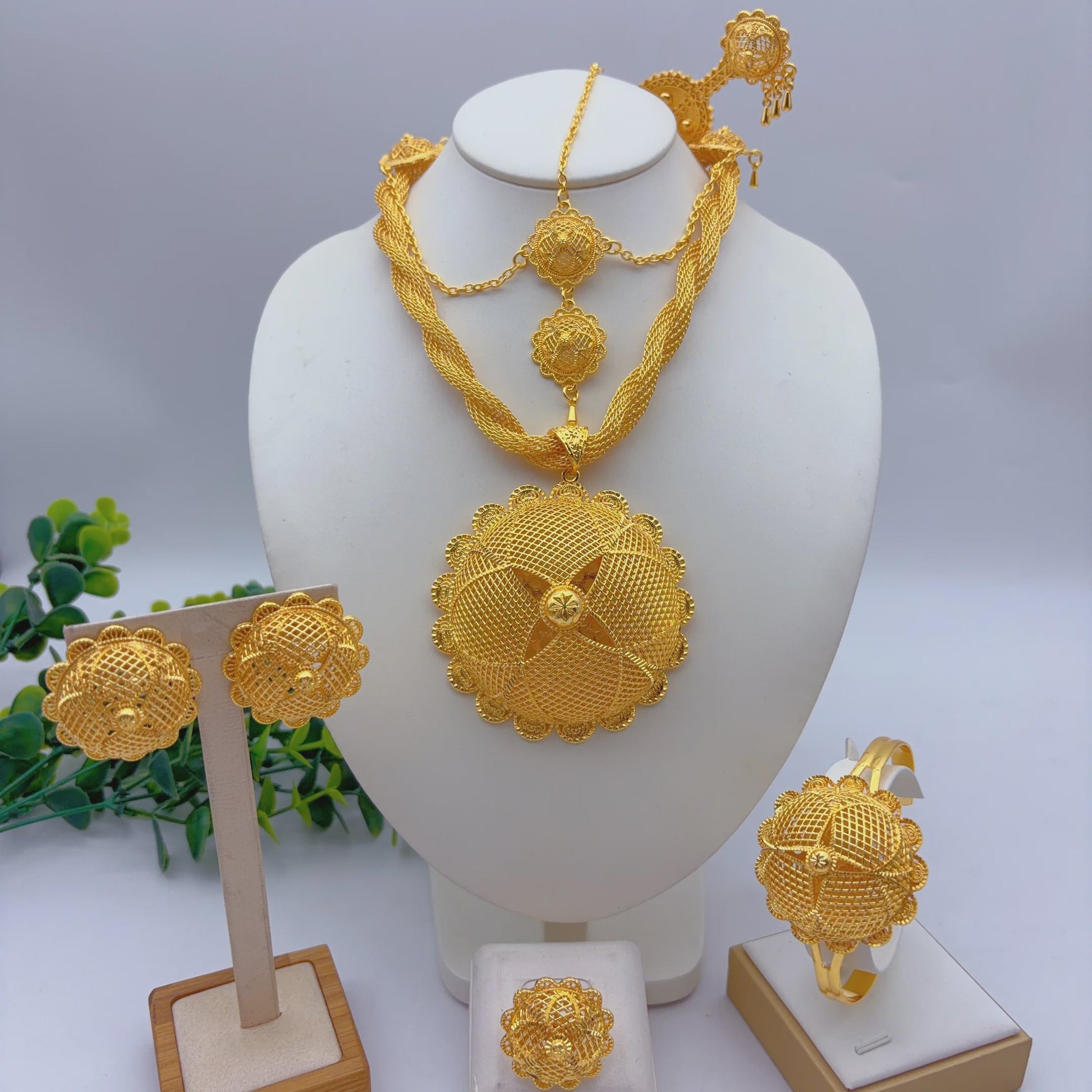 Gouden Sieraden Set Dames 24k Verguld - Afrikaans/Indisch Design met Grote Hanger - Bruiloft & Cadeau