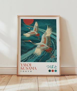 Japanse Kunst Poster: Yayoi Kusama Stijl Vliegende Kraanvogels & Koi Vissen