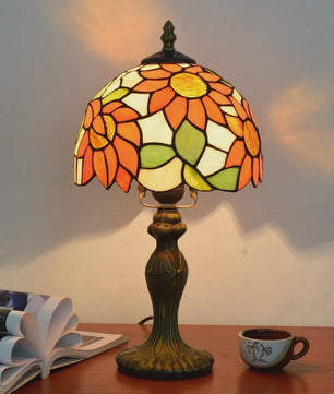 Stijlvolle Tiffany Tafellamp met Glas-in-Lood - Sfeervolle Leeslamp voor Woonkamer, Slaapkamer of Kantoor