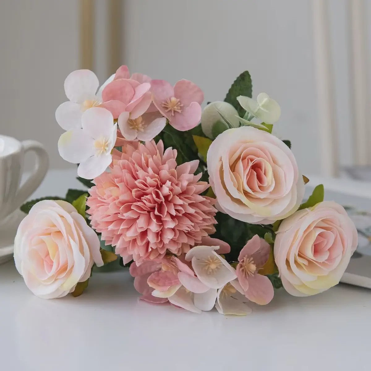 Retro Zijden Bloemenboeket: Vintage Rozen, Hortensia & Pioen voor Bruid & Decoratie
