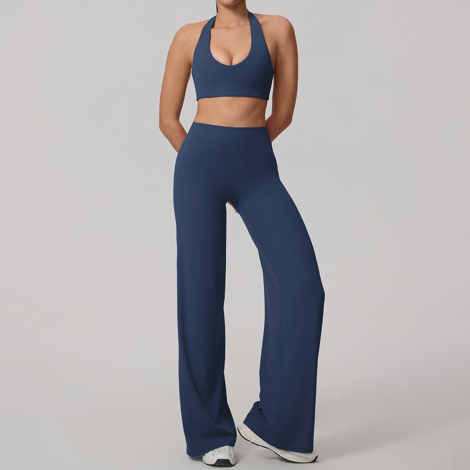 Dames Sportset: Sneldrogende Yoga Top met U-hals en Bell-Bottoms