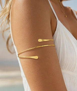 Minimalistische Goudkleurige Bovenarm Armband - Verstelbaar & Statement Juweel voor Dames