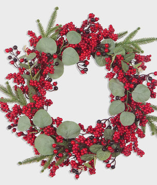 Handgemaakte Kerstkrans met Cipres, Rode Bessen & Denneappels - Voordeur Decoratie