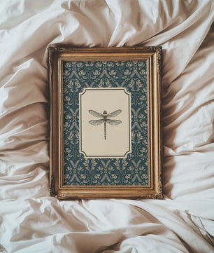 Retro Insect Canvas Print: Libelle, Bij & Kolibrie Poster voor Farmhouse & Moderne Decoratie
