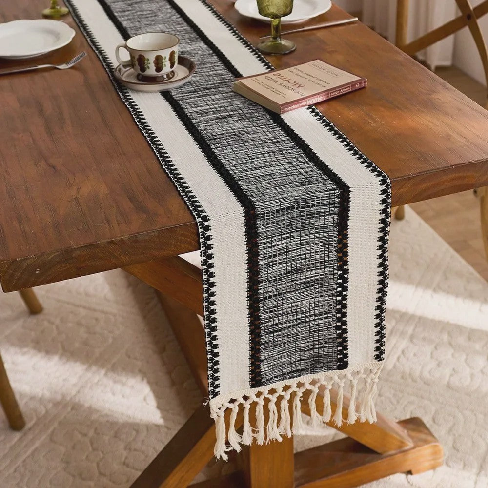 Groene Boho Tafel Runner met Franjes - Handgeweven - Rustiek Lente Decoratie