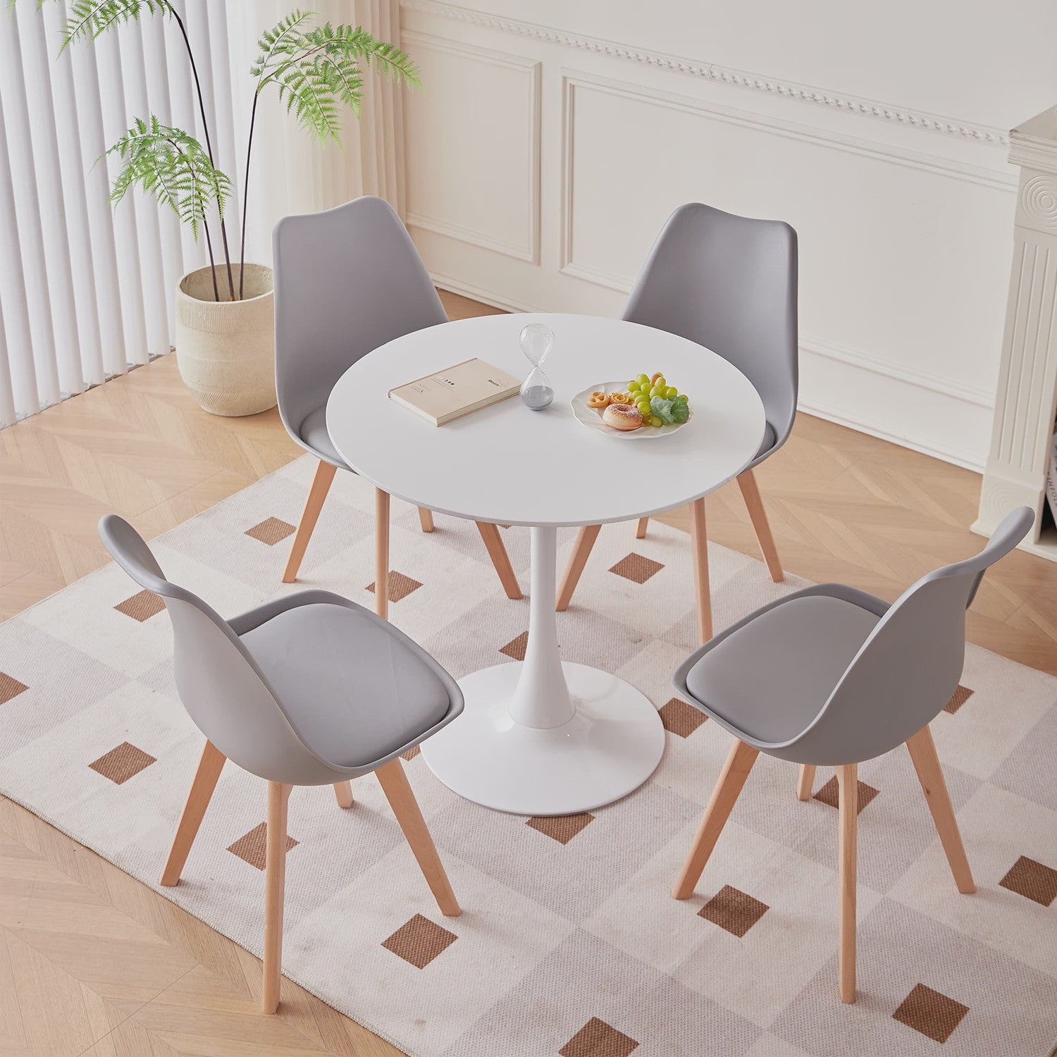 Set van 4 of 6 Nordic Eetkamerstoelen met PU Zitting en Beukenhouten Poten