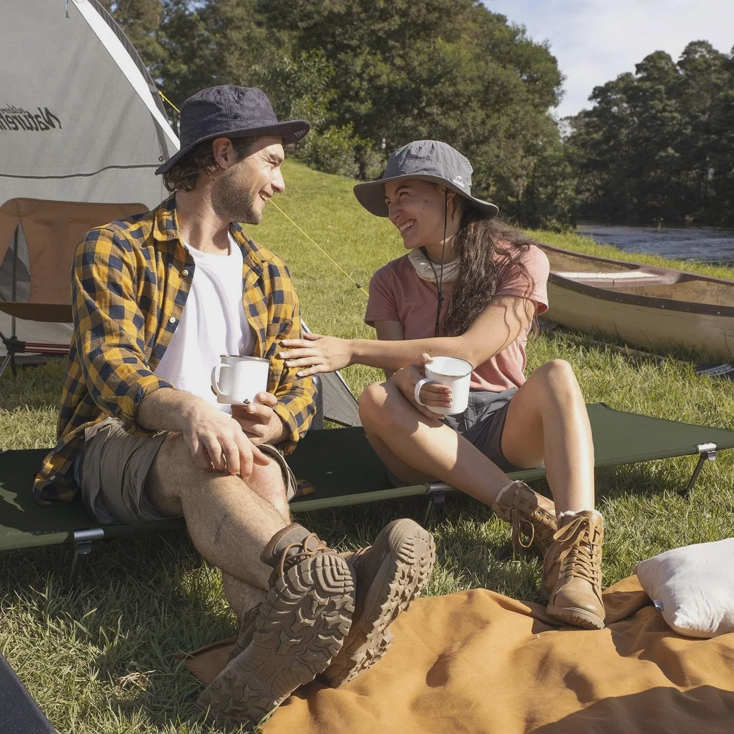 Naturehike Opklapbaar Campingbed - Draagbaar en Comfortabel voor Outdoor Avonturen (190x65cm)