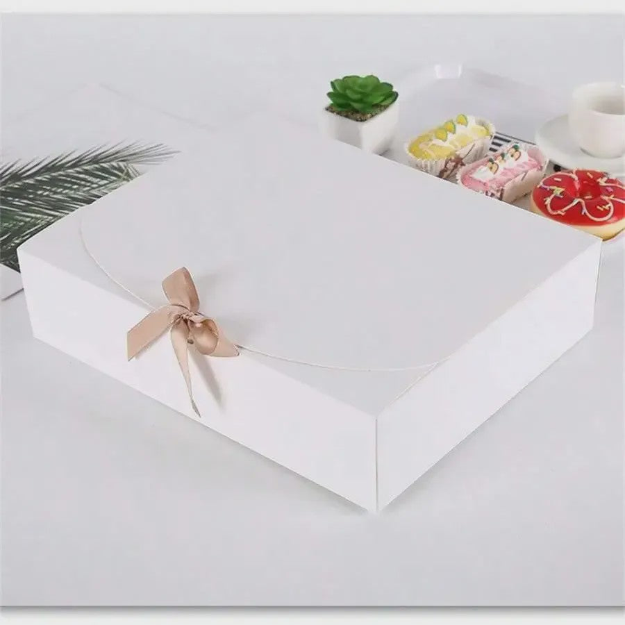 Luxe Zwarte Cadeaubox met Lint - Perfect voor Bruidsmeisjes, Afstuderen & Speciale Gelegenheden