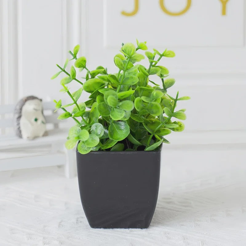 Kunstplant in Zwarte Pot - Decoratieve Groene Plant voor Huis, Kantoor & Feest