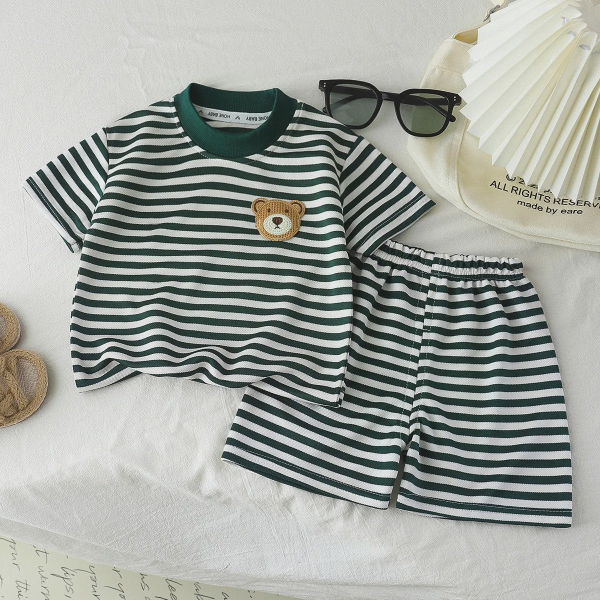 Zomer Set Kinderkleding: Gestreept T-shirt met Korte Mouwen en Short