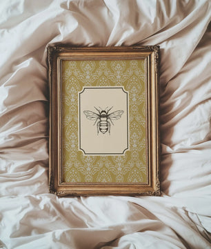 Retro Insect Canvas Print: Libelle, Bij & Kolibrie Poster voor Farmhouse & Moderne Decoratie